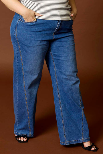 AnTuesday 433 - Jeans med Nitter