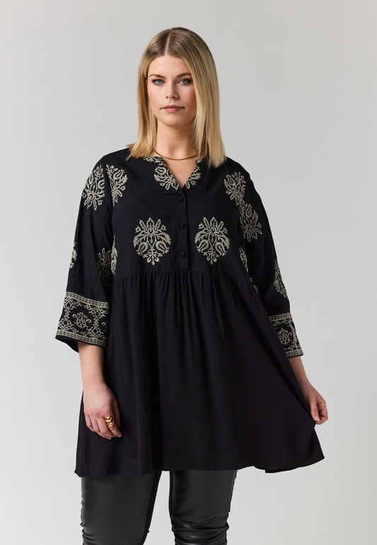 StGilsa - Tunika med Broderi