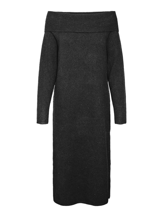 VMCBOOM - Off-shoulder strikket kjole