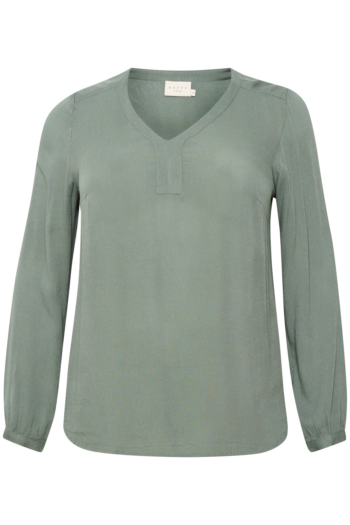 Bluse i crepe-viscose fra Kaffe Curve-Pluspige