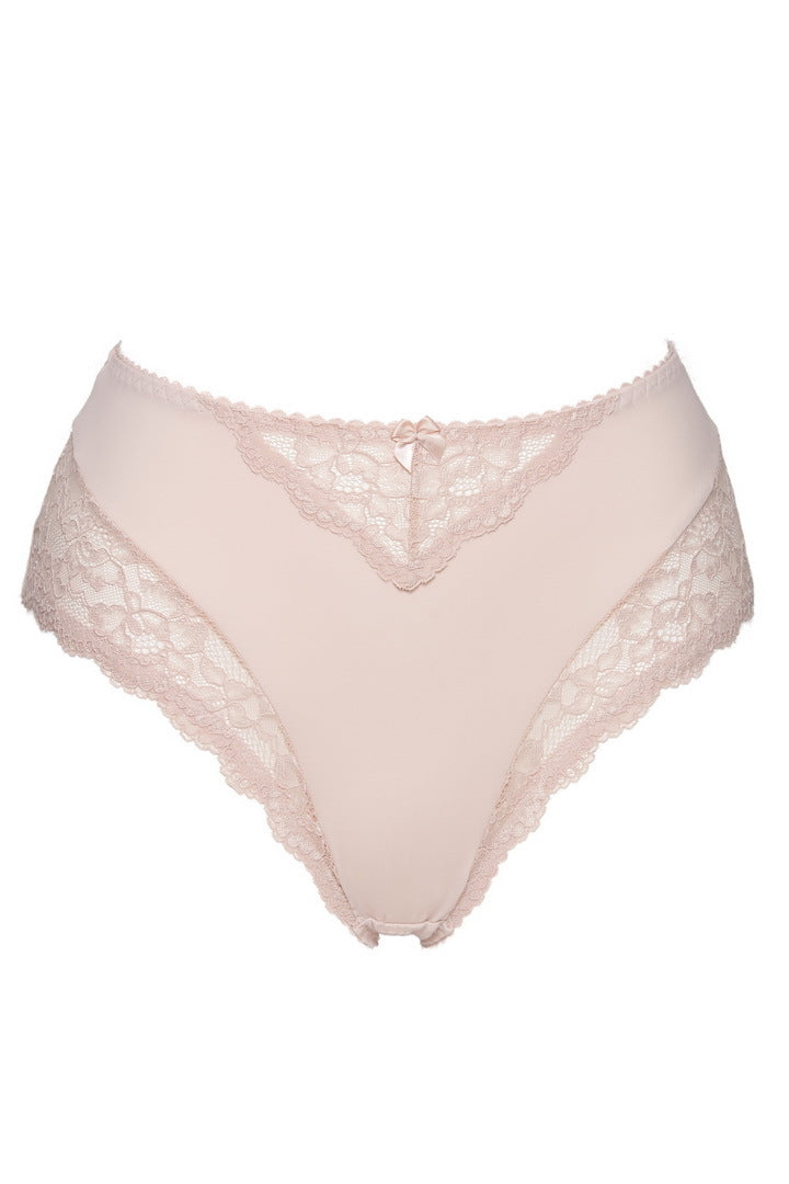 Beate blonde trusse fra Plaisir-Pluspige