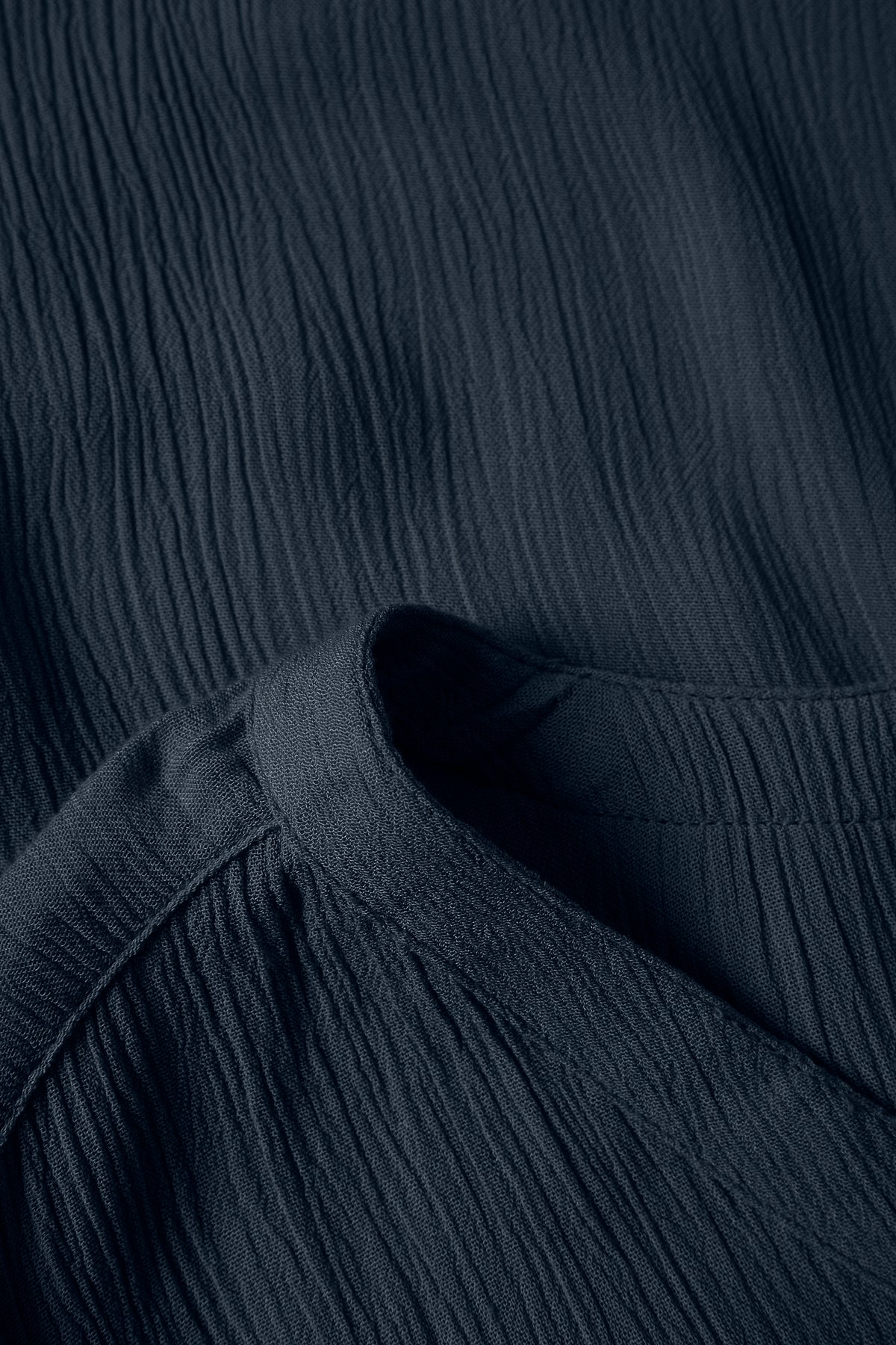 Bluse i crepe-viscose fra Kaffe Curve-Pluspige