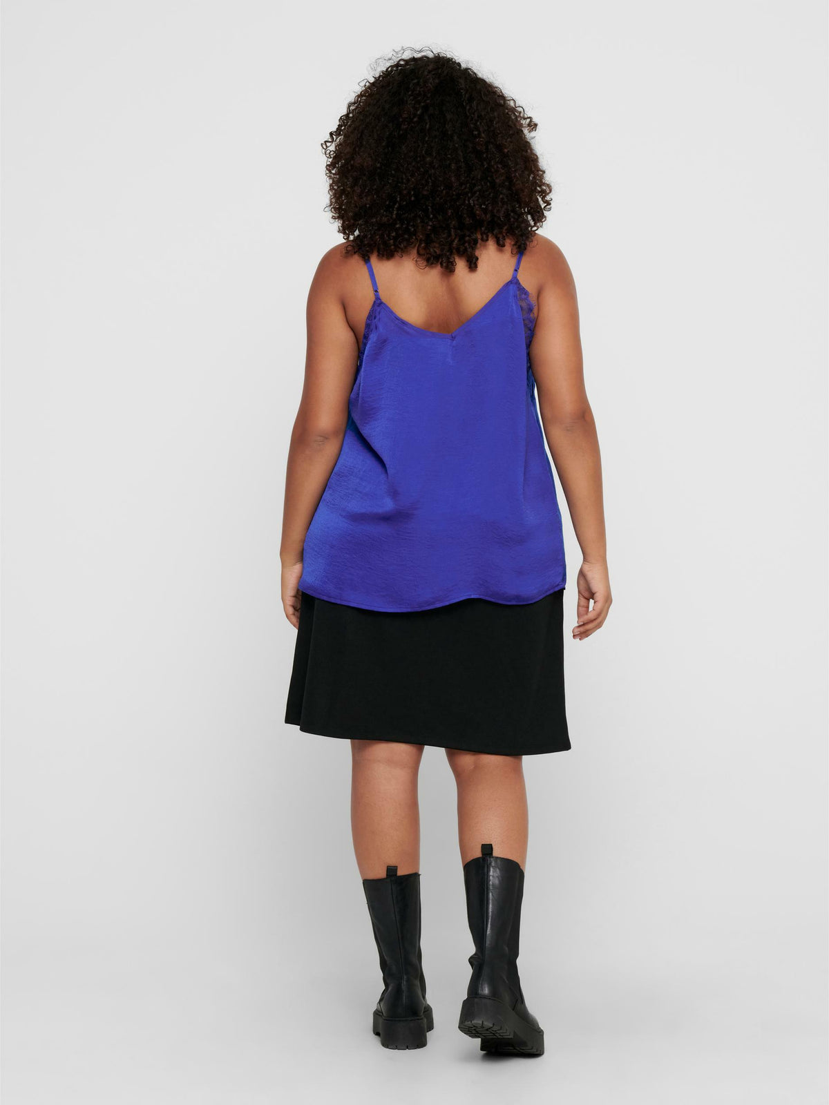 Flot singlet med blonde fra Carmakoma-Pluspige