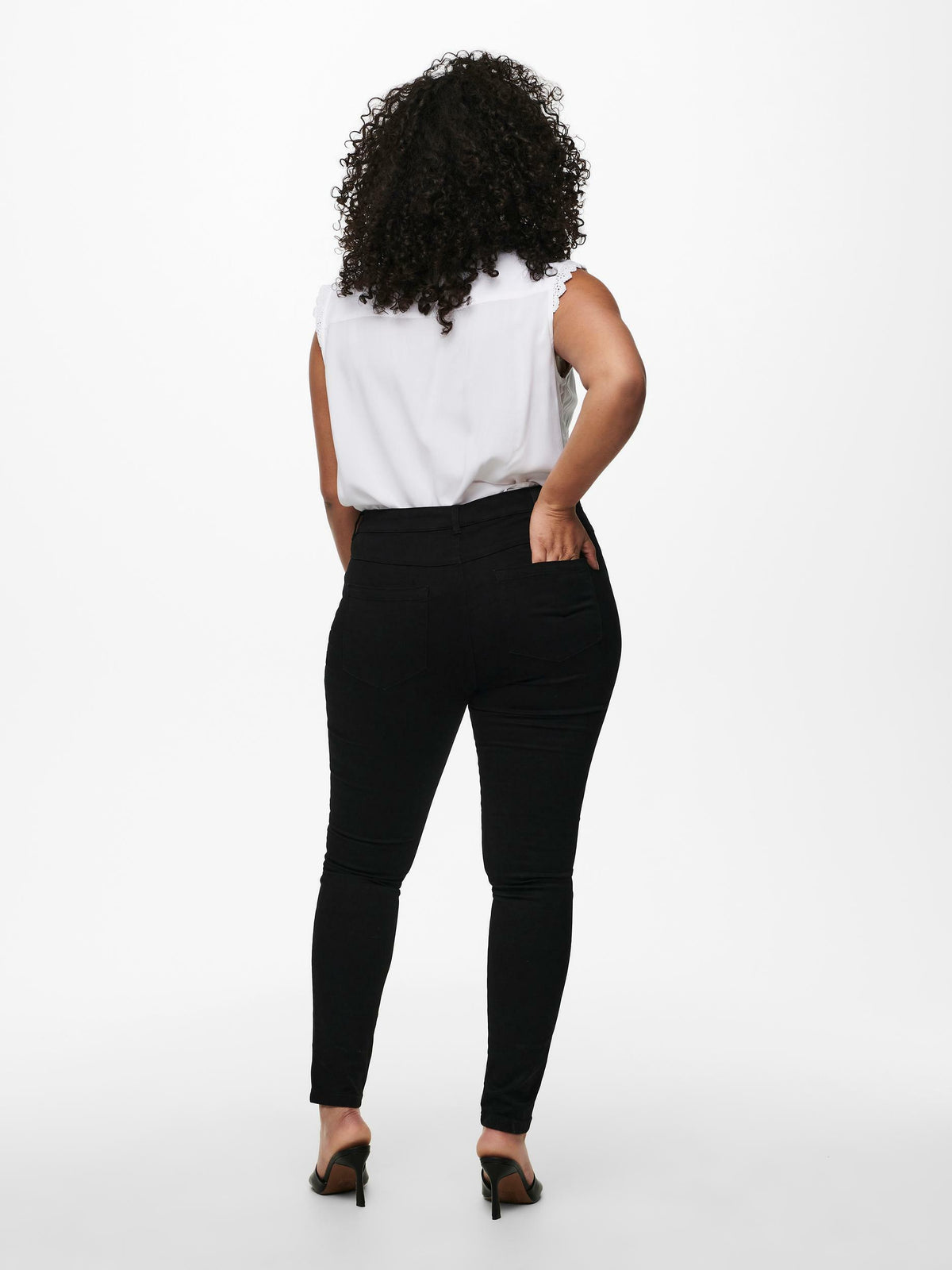 CarAugusta HW Skinny Black Jeans-Pluspige