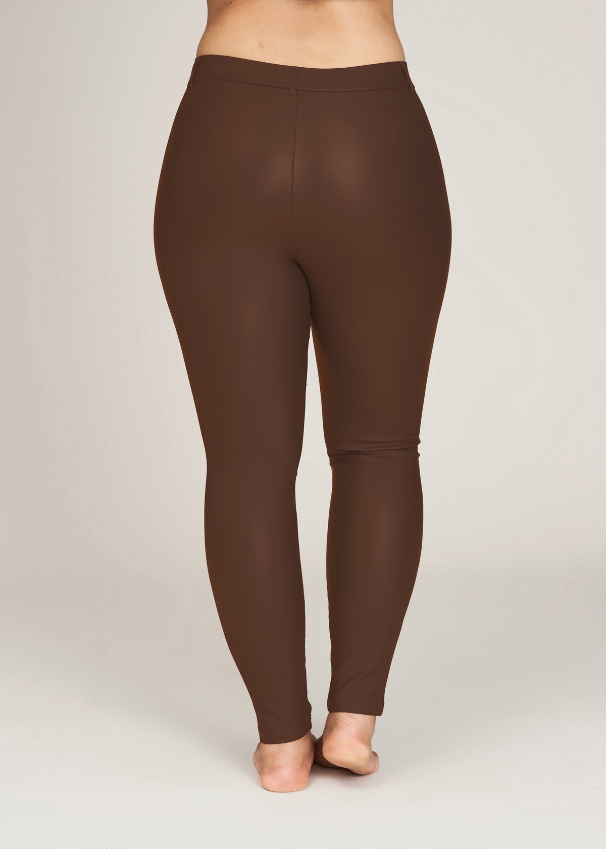 Coated legging i skind-look fra Sandgaard-Pluspige