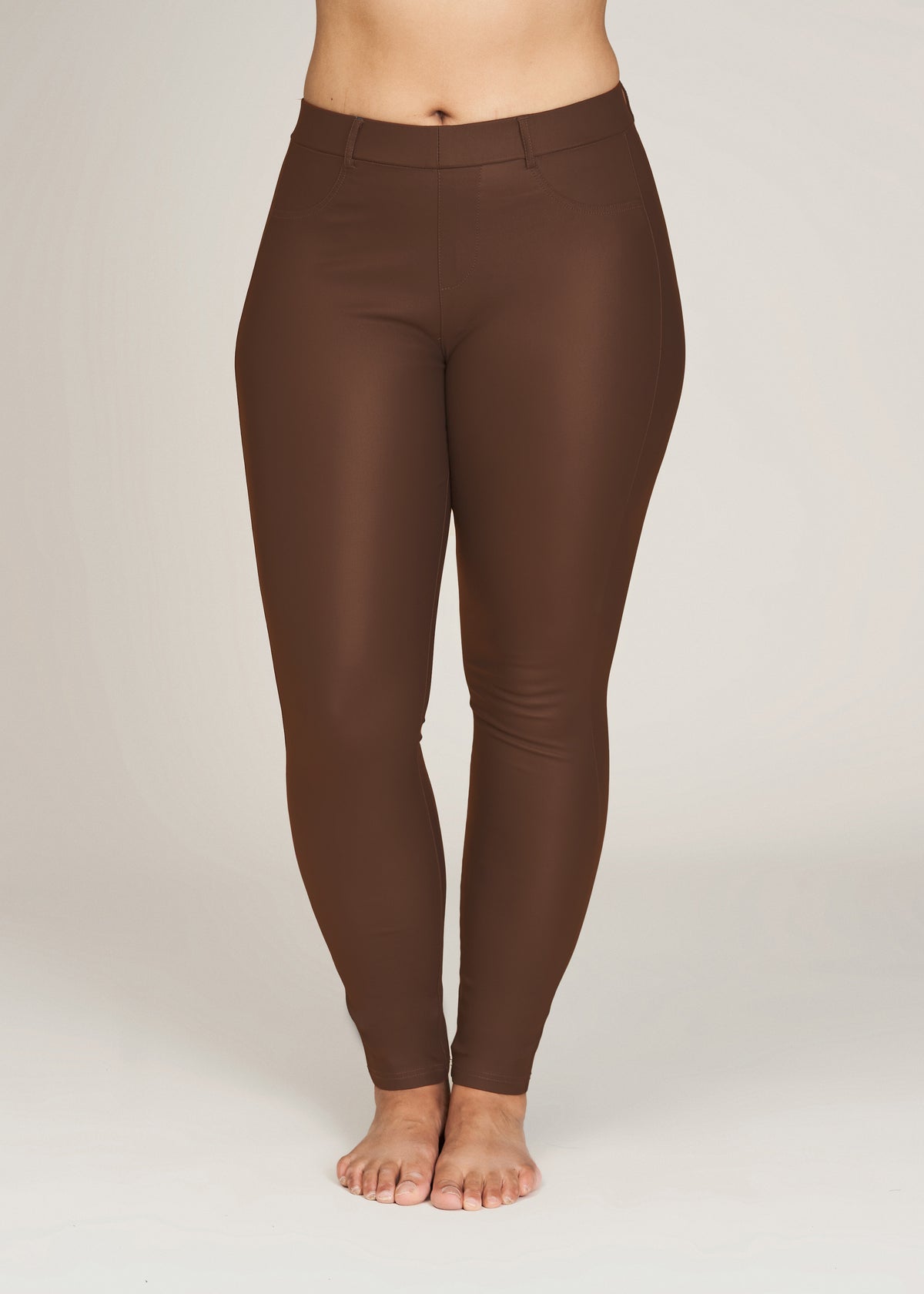 Coated legging i skind-look fra Sandgaard-Pluspige