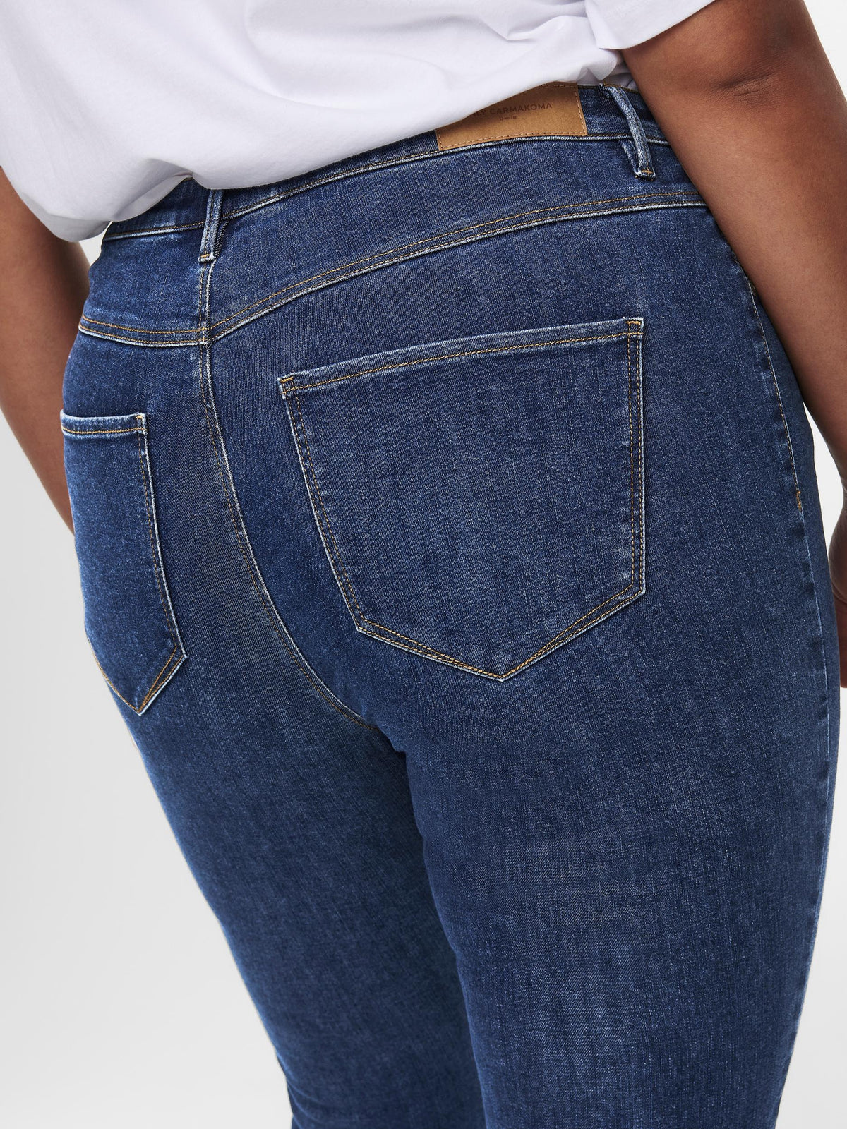 Jeans med smalle ben fra Carmakoma-Pluspige