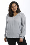 Bluse i crepe-viscose fra Kaffe Curve-Pluspige