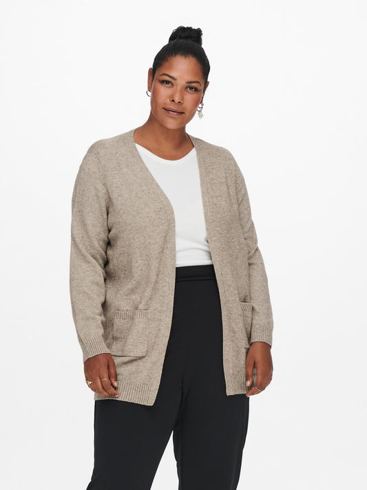 Blød cardigan med lommer fra Carmakoma-Pluspige