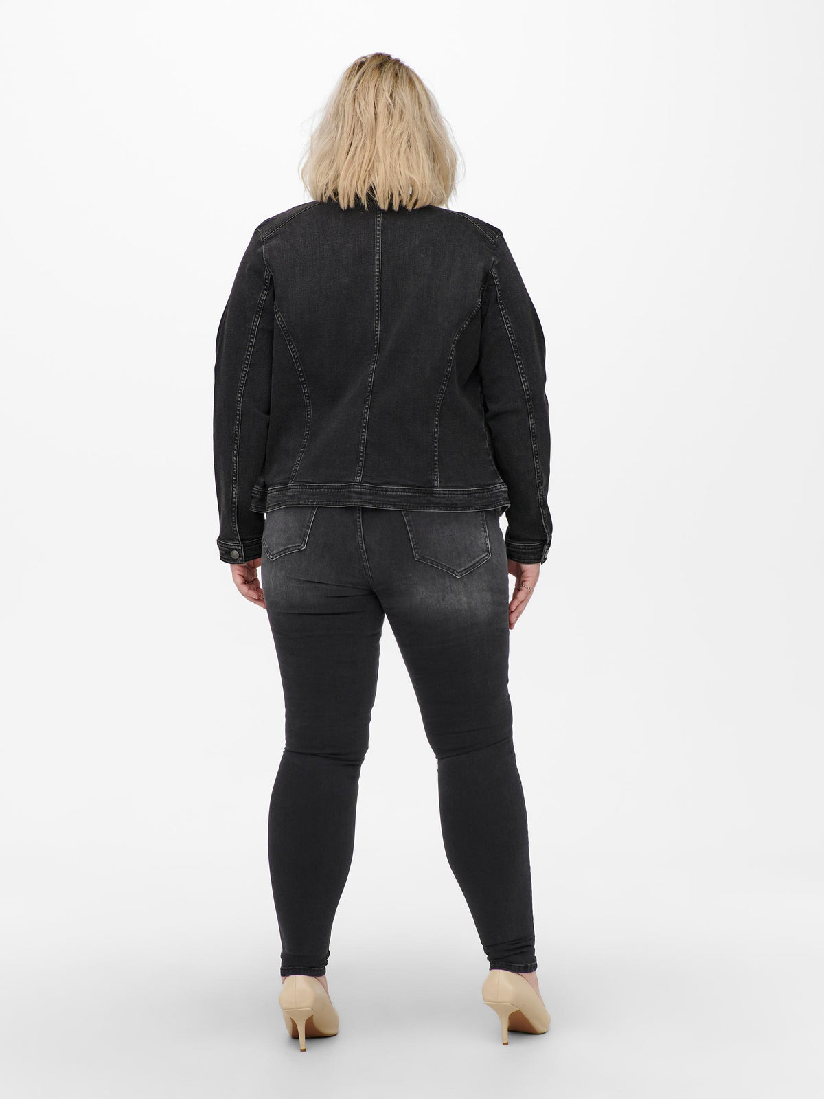 Forvaskede jeans med høj talje fra Carmakoma-Pluspige