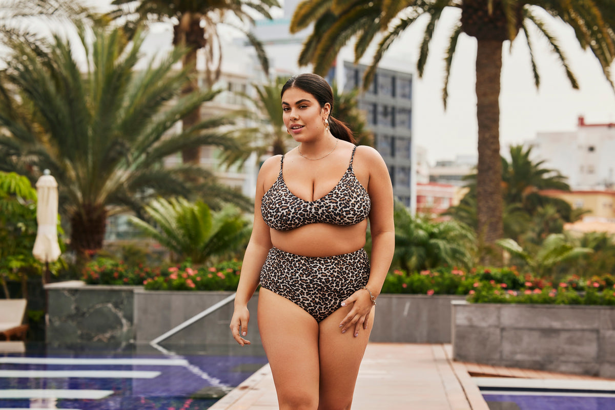 Elly højtaljet bikini-trusse fra Carmakoma-Pluspige