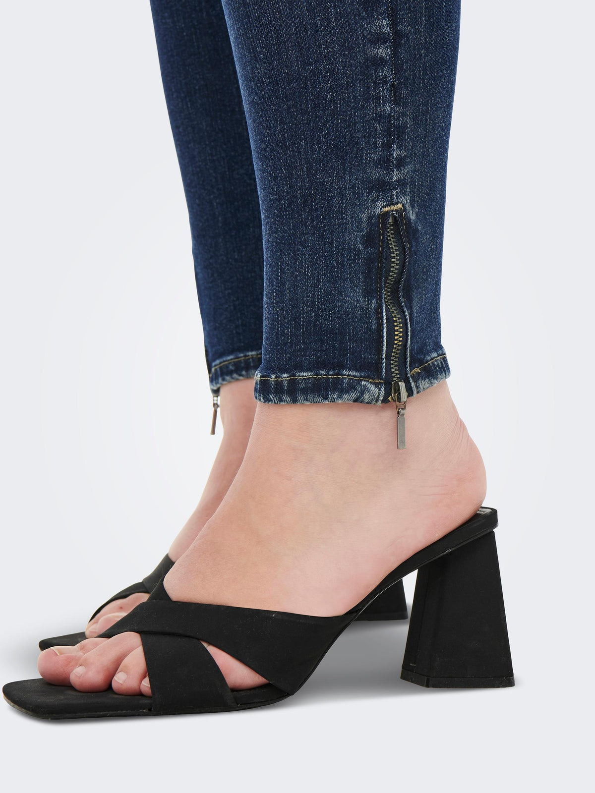CarWilly Skinny Ankle Zip Jeans-Pluspige